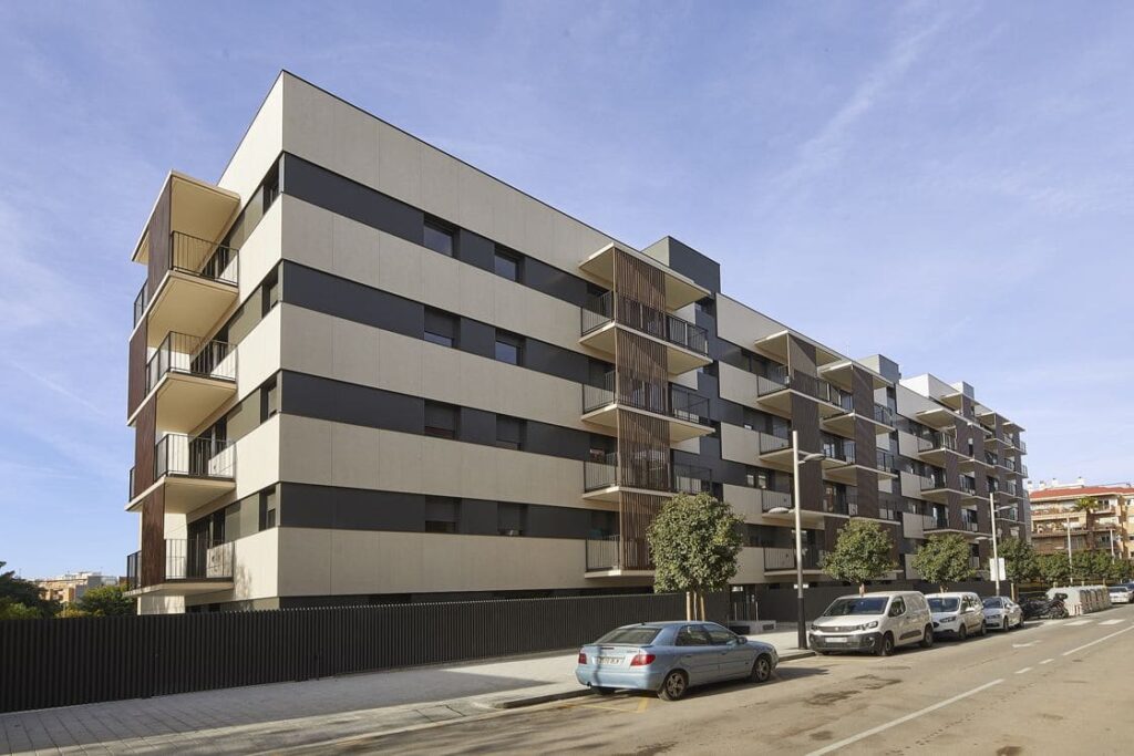 Construcción de edificio de 80 viviendas nuevas en calle Rius i Taulet 12-16. Sant Joan Despí